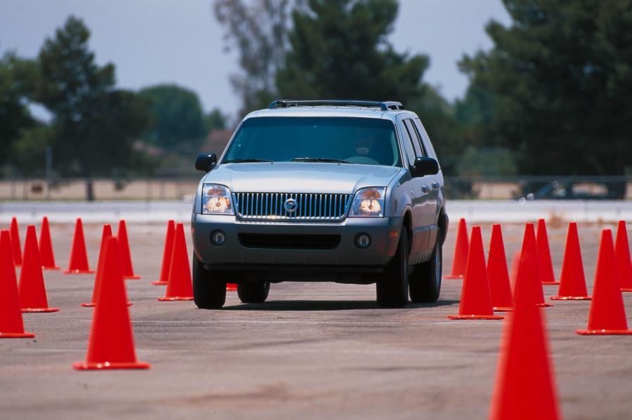  Mercury Mountaineer 2002 года  (фото 39 из 73)